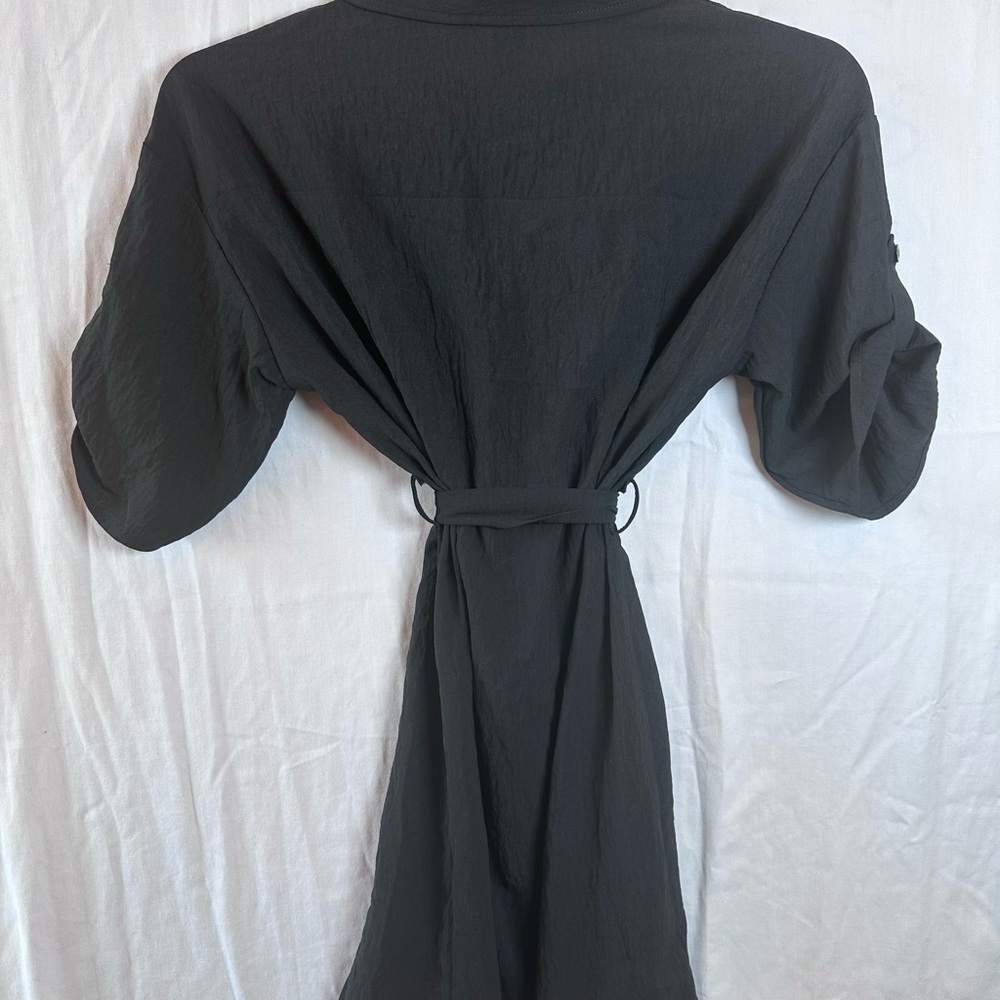B Black Dress